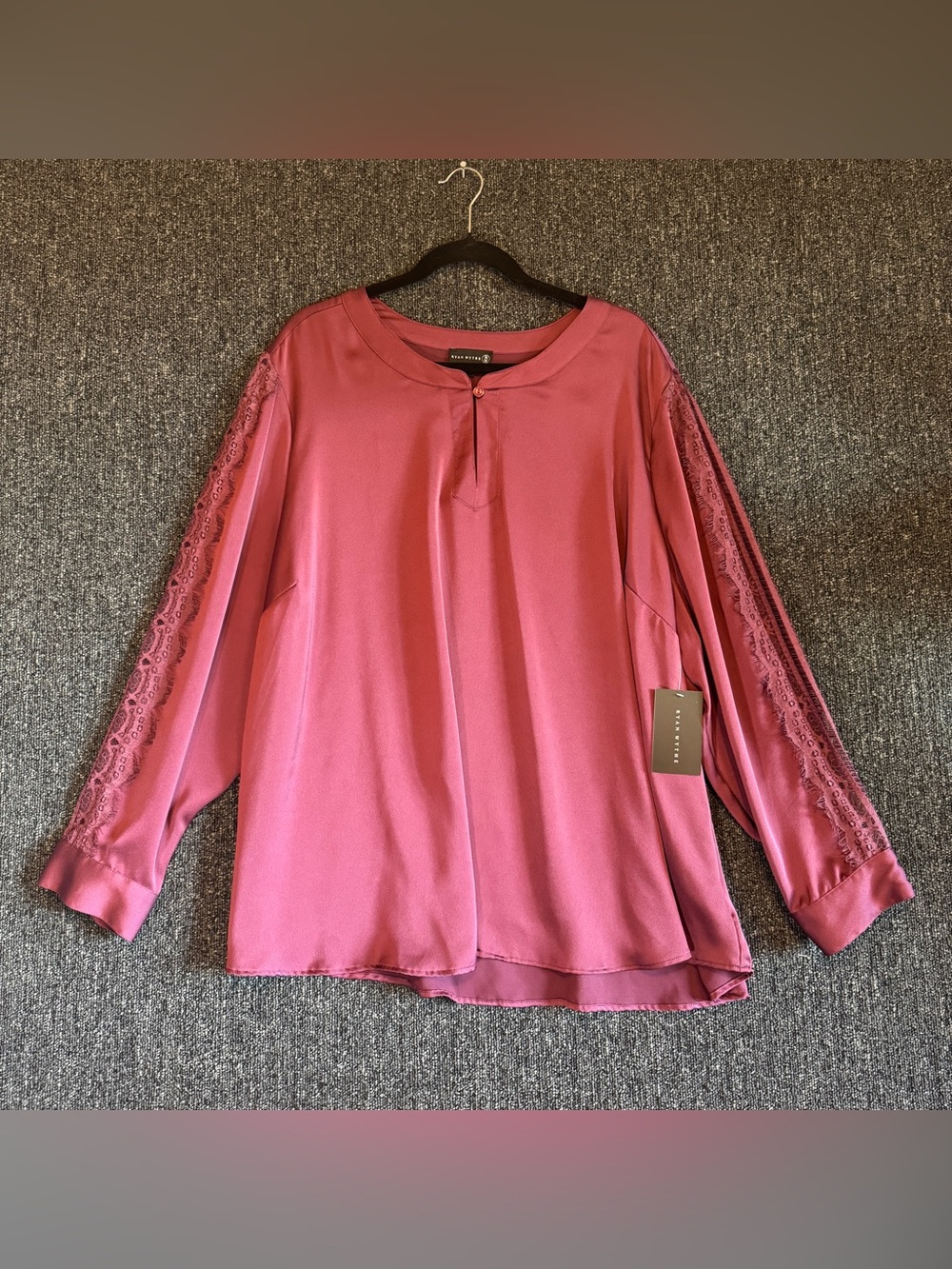 Ryan Wythe Blouse Women’s Sz 3X Mauve Purple Polyester Lace Trim Long Sleeve NWT